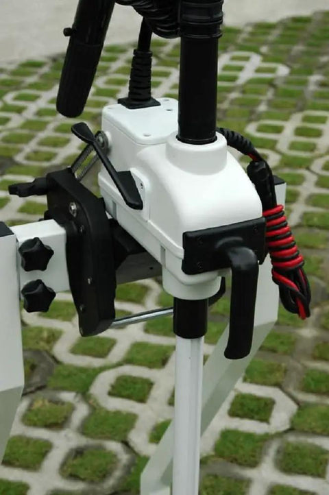 Electric Trolling Motor 12V 55Lb Thrust 26 Inch Shaft Transom Mount Hand Remote close-up view of control panel and handle.