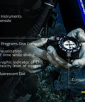 Diver holding Donatello 3 Scuba Console with dive computer, pressure gauge, and compass for easy air and Nitrox readings underwater