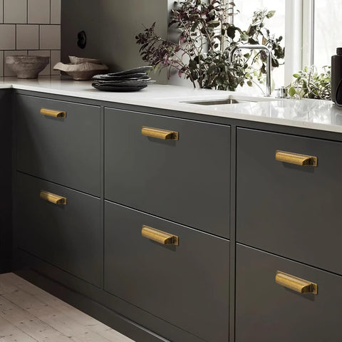 Heavy Duty 10 Pack Of Three Inch Antique Brass Cabinet Pulls With Slick Zinc Alloy Build And Tight Screw Placement For Kitchen Drawers on modern cabinets.